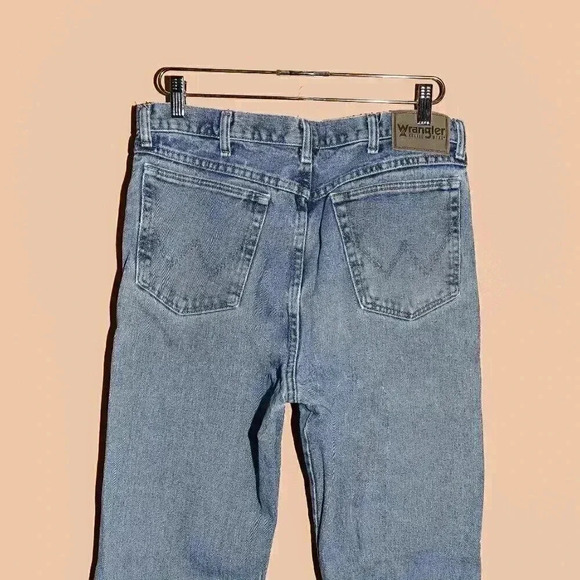 Wrangler Jeans Rugged Wear Distressed Light Wash Classic Jeans 34x34 Regular Fit - Picture 2 of 5